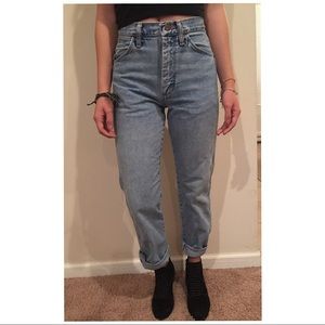 Vintage high waisted Wrangler Mom jeans